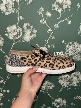 Wendy Funk Cheetah Hey Dude
